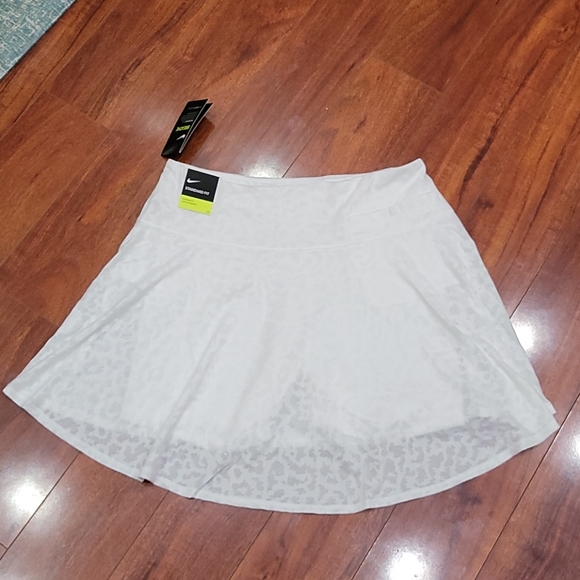 NWT size L Nike dri-fit golf skort - Picture 5 of 9